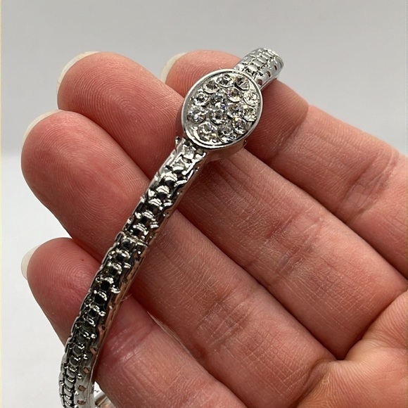 Women's Formal Prom Rhinestone Stretch Bracelet Sliver Tone Art Deco Style - Picture 3 of 7